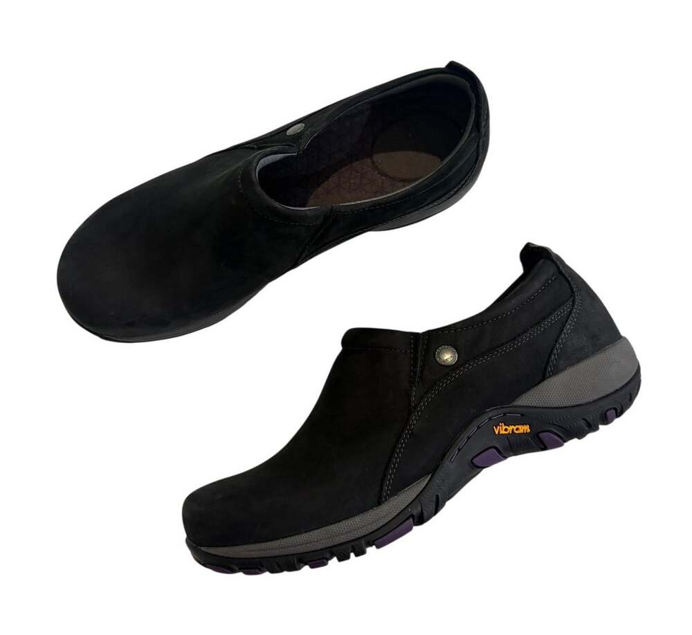Dansko Pippy Shoes Women's 40 / 9.5 Black Suede Comfort Waterproof Clog Vibram